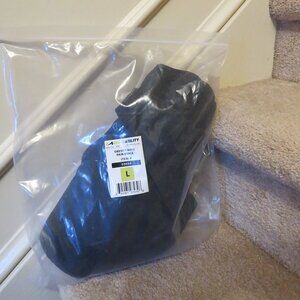 BraceAbility Knee Brace Person with Large Thighs and Big Legs